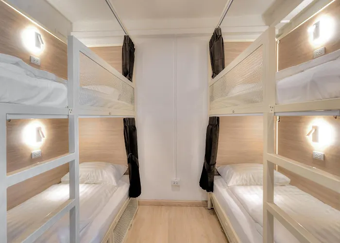 Hostel The Ostel *