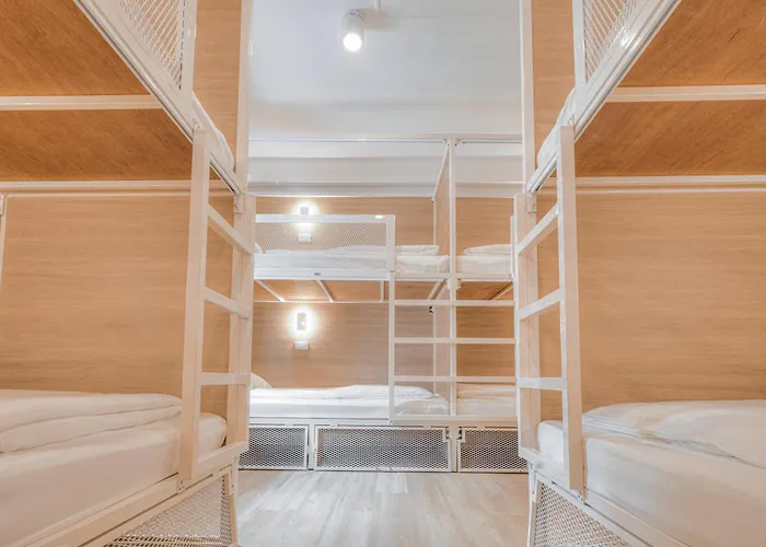 Hostel The Ostel *